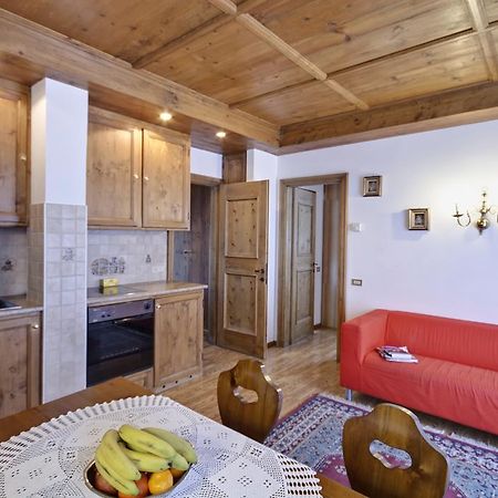 Appartamenti Barisetti Cortina d'Ampezzo Ruang foto